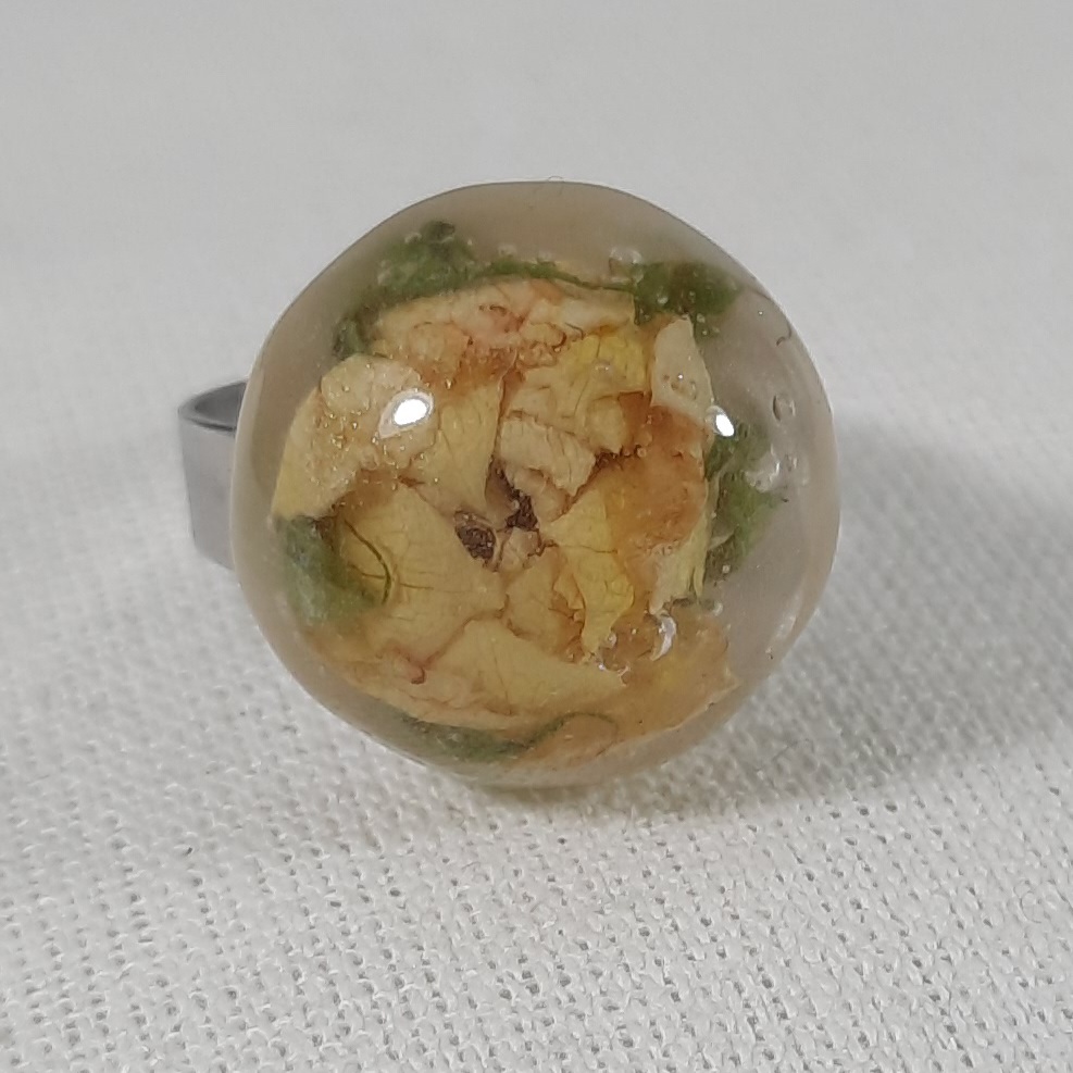 Unique Epoxy resin Ring with Rose - white - Image 4