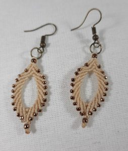 Beige earring 