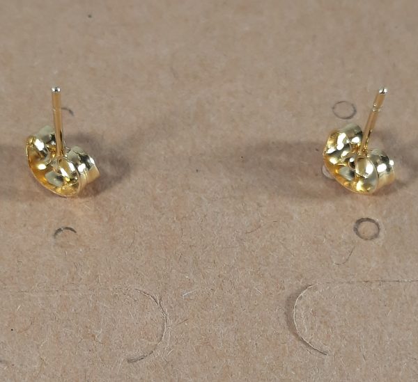 Elegant Red/Black Epoxy Resin Earrings - Image 3