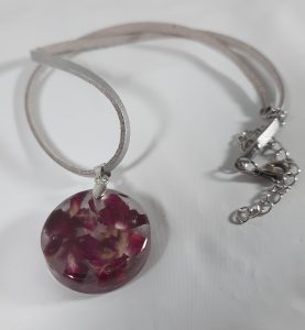 Epoxy Jewelry Set with Dwarf Rose Petals