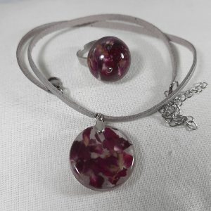 Epoxy Jewelry Set with Dwarf Rose Petals