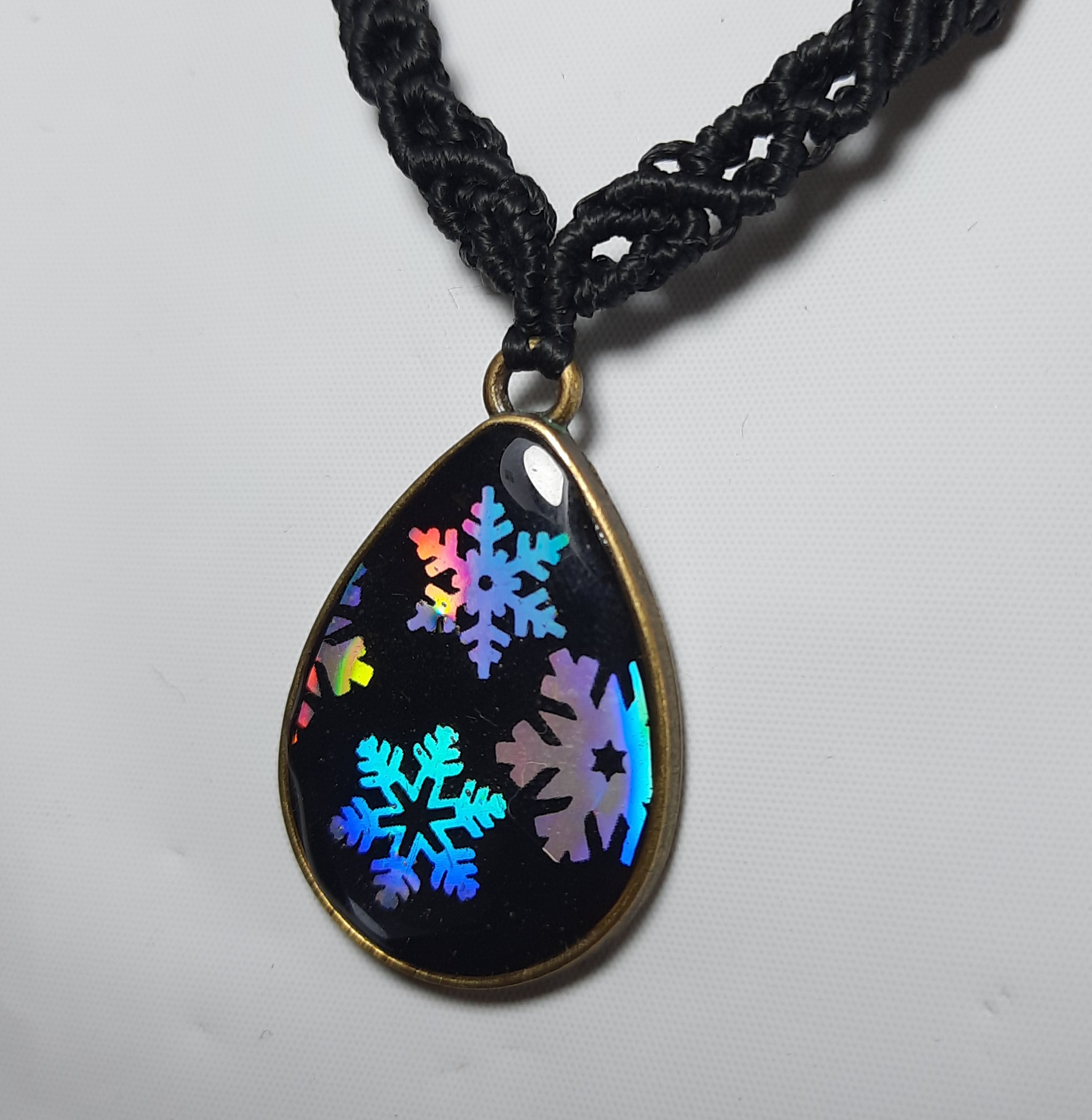 Holographic Snowflake Necklace - Image 4