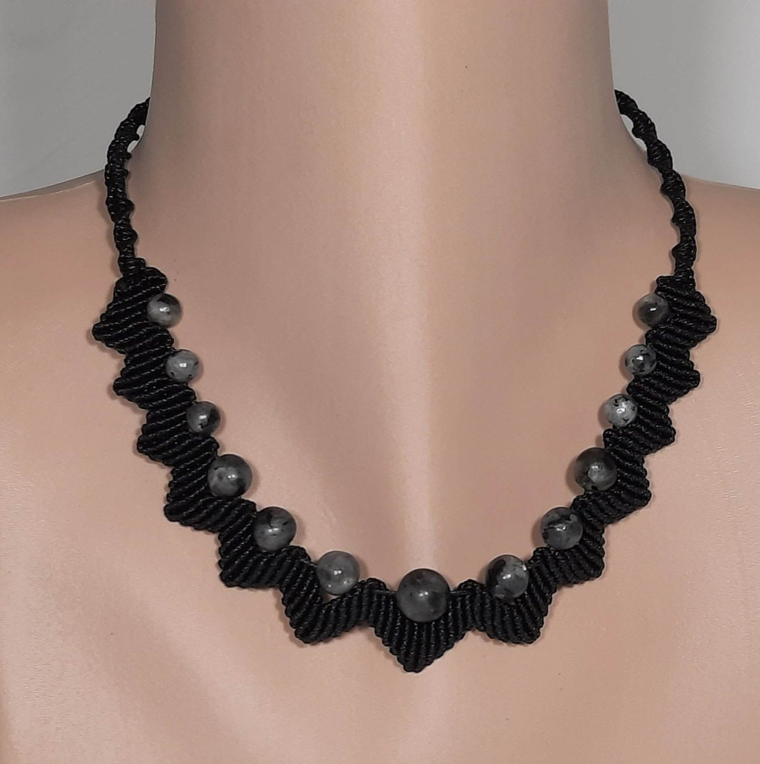 Zigzag Macrame Necklace with Labradorite - Image 3